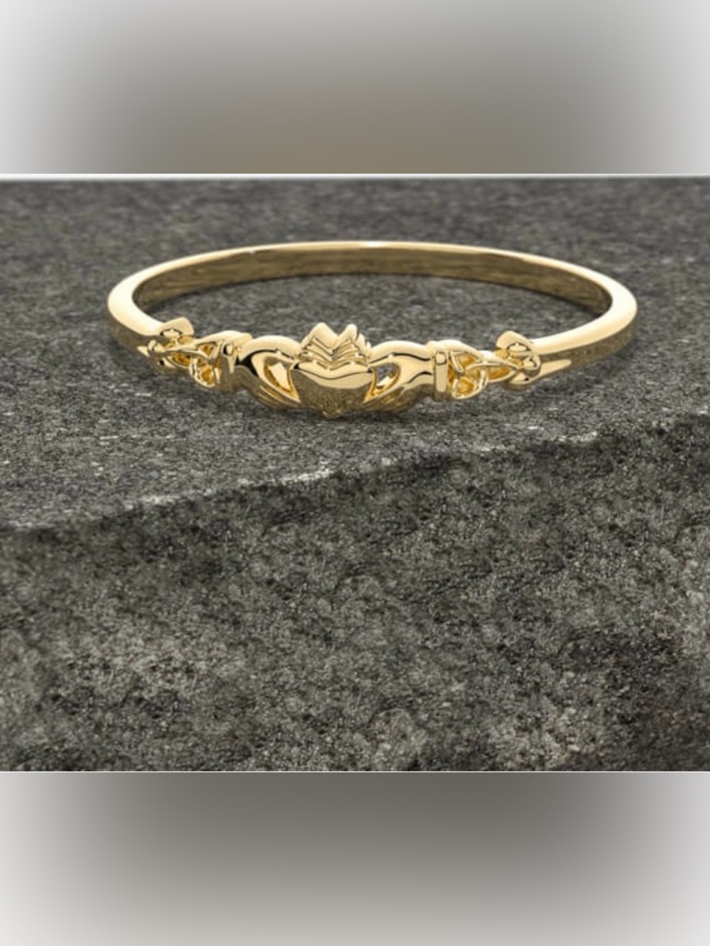 Elegant & Timeless Gold Claddagh Ring